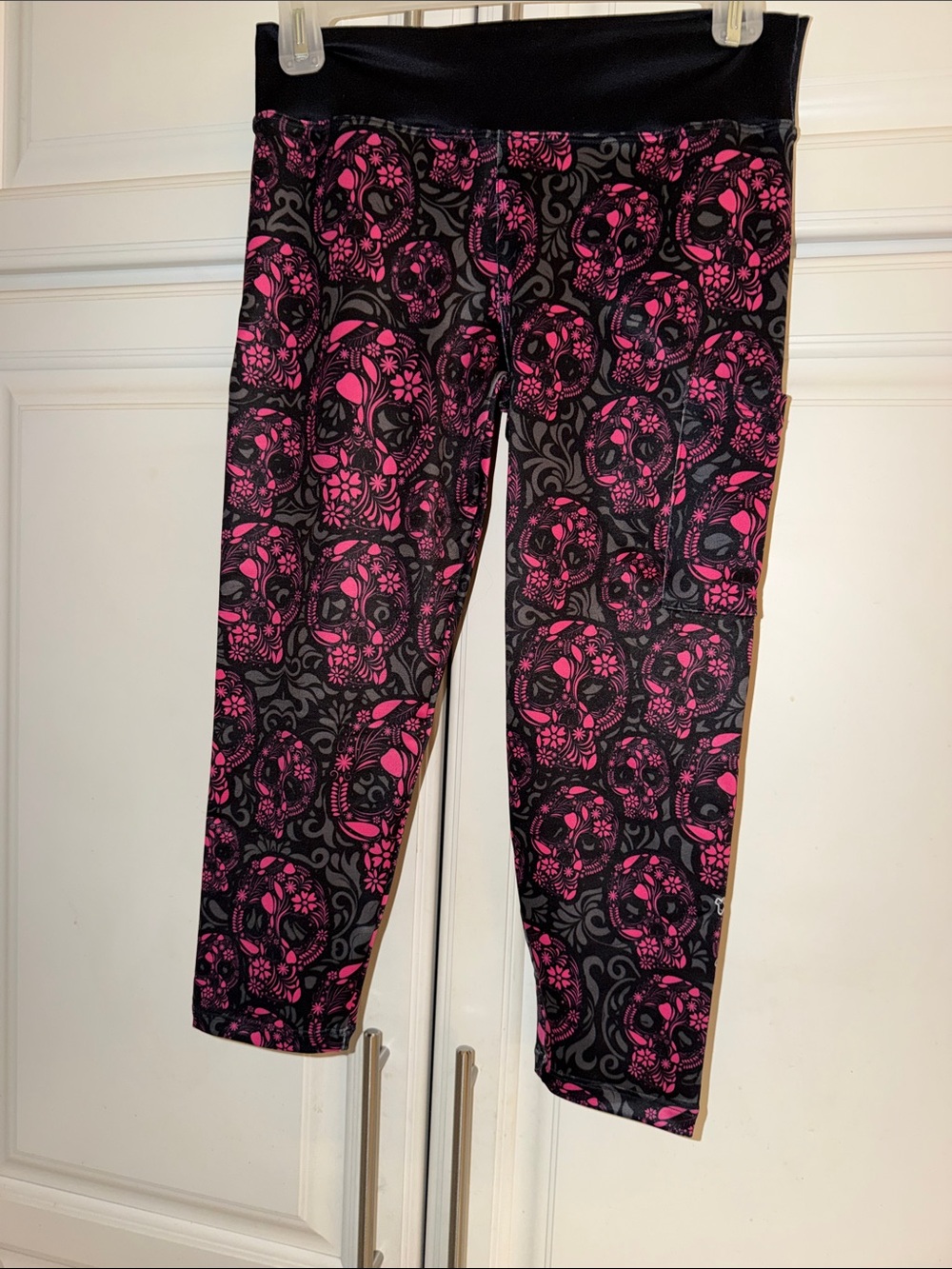 Lacoa Skull Print Cropped Legging
